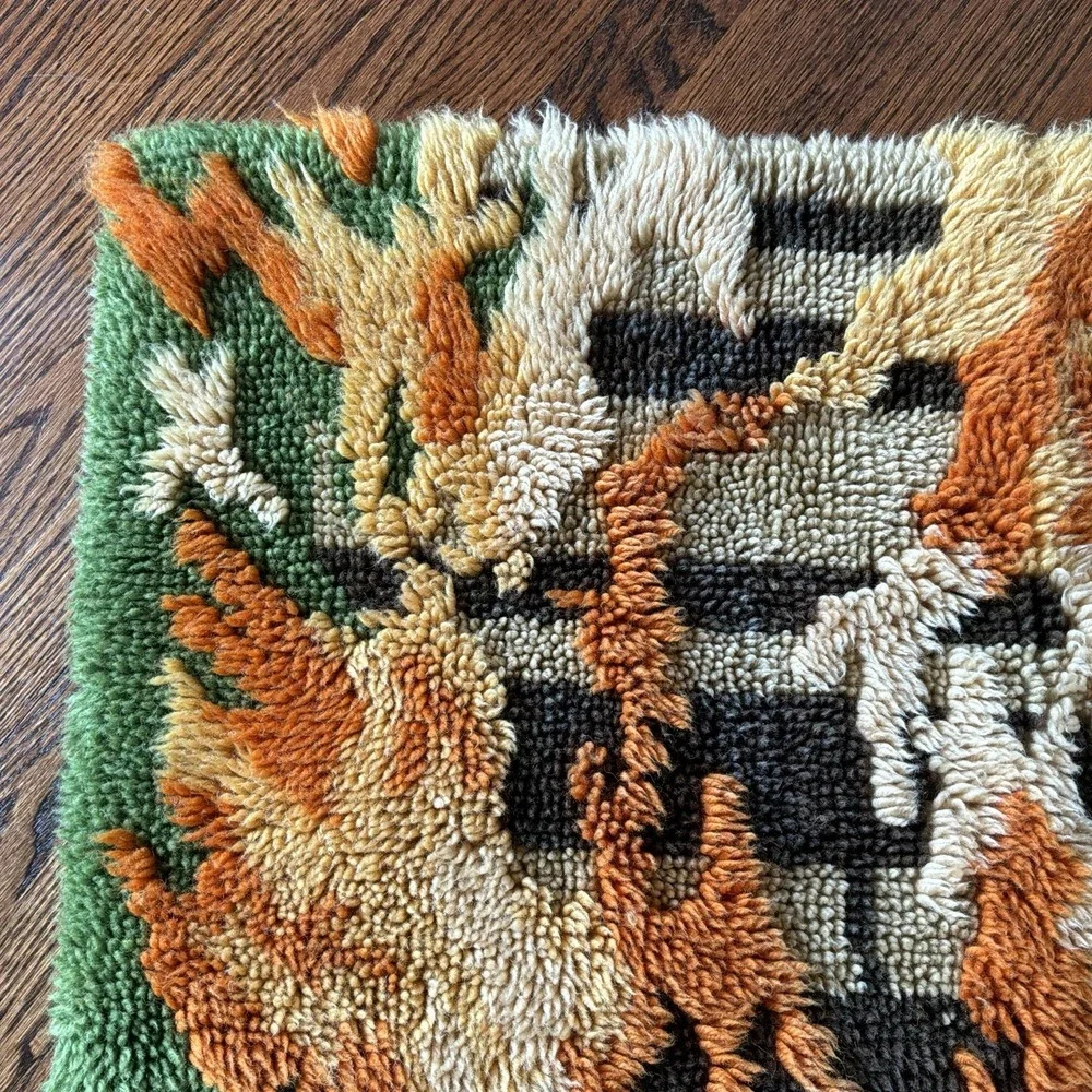 Vtg MCM Hook Rug Wall Hanging Rya Style Abstract Retro Tapestry 24 X 36